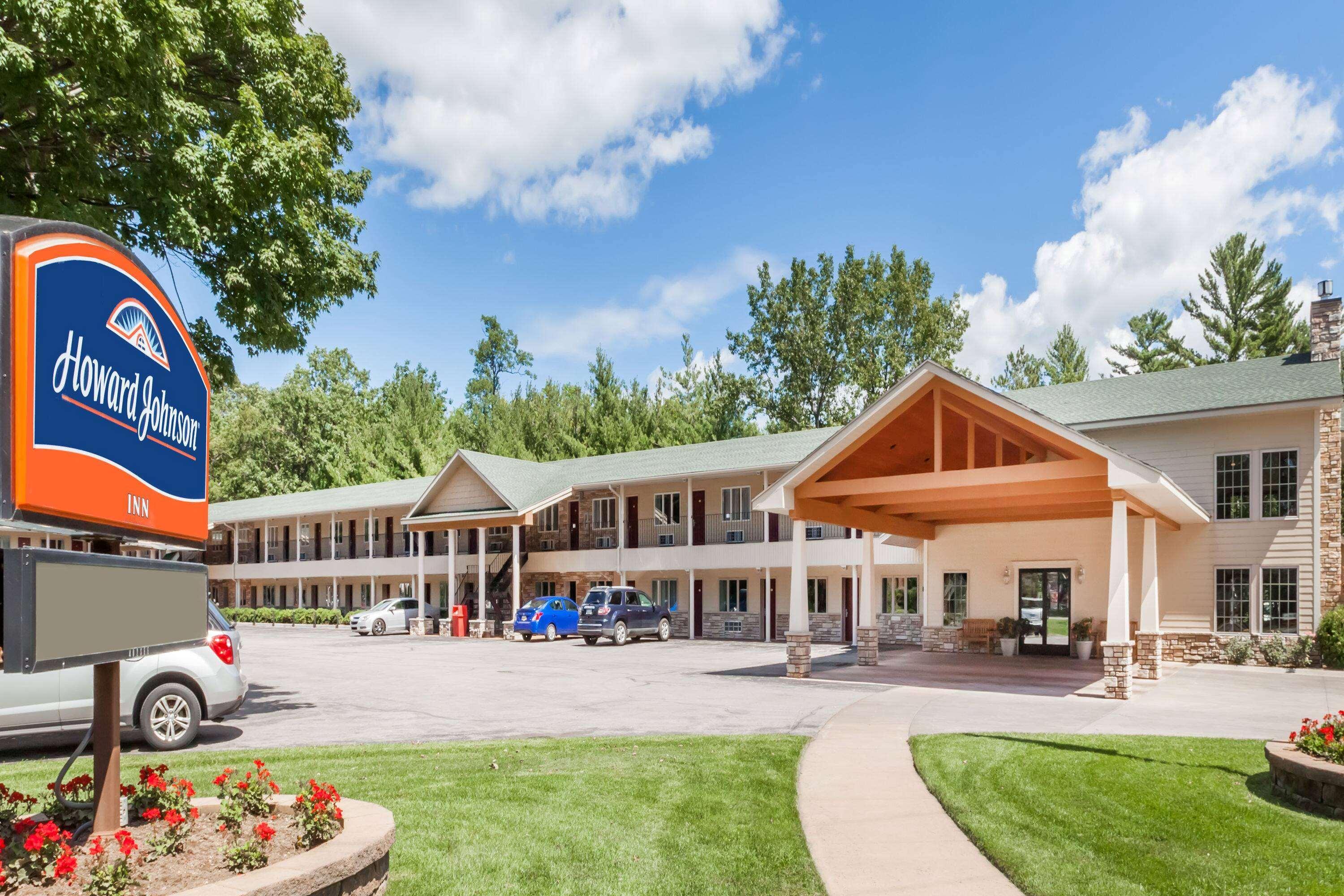 Howard Johnson By Wyndham Traverse City Dış mekan fotoğraf