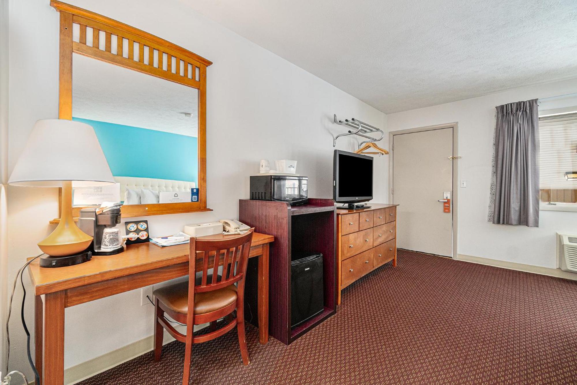 Howard Johnson By Wyndham Traverse City Dış mekan fotoğraf