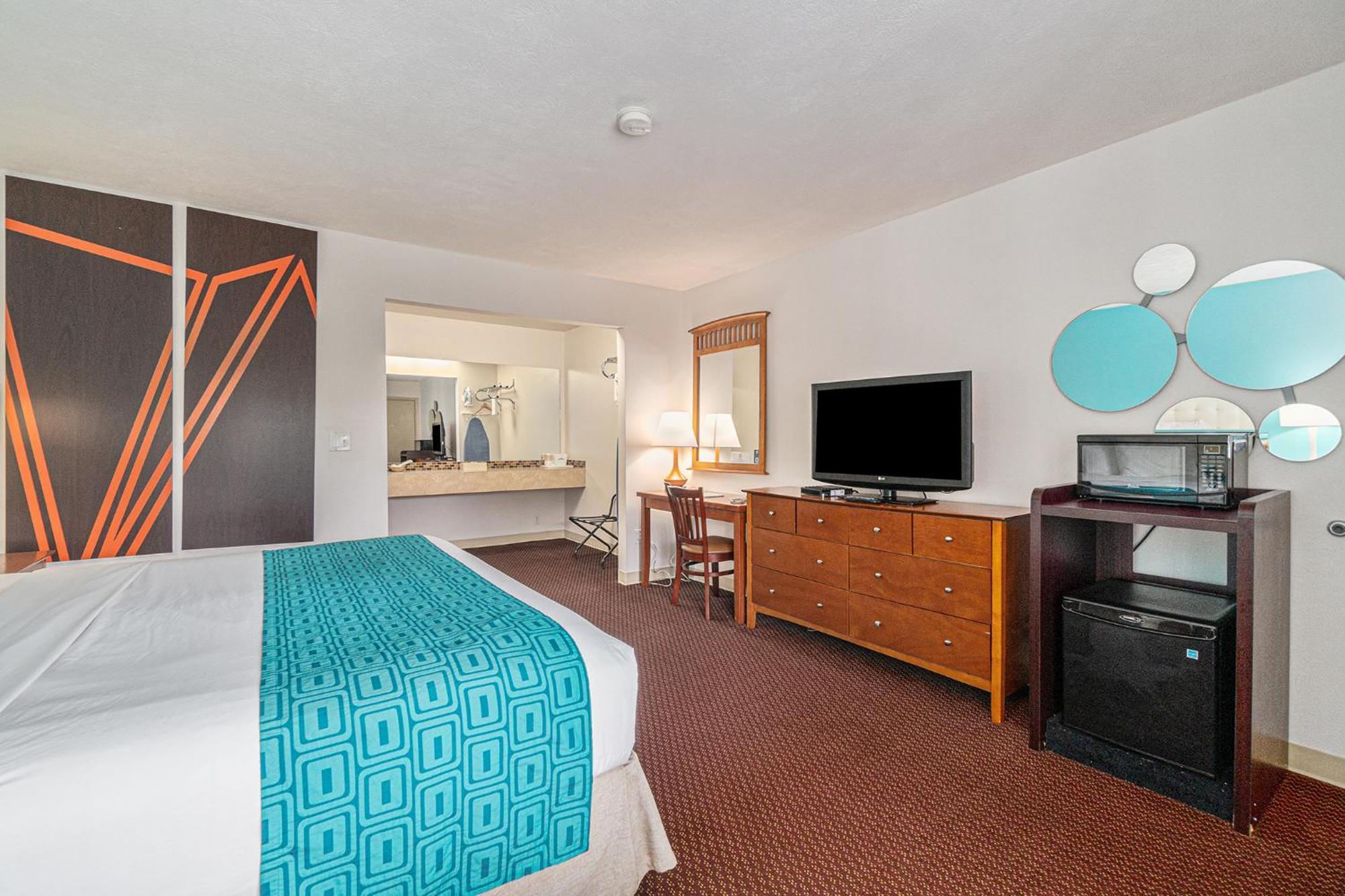 Howard Johnson By Wyndham Traverse City Dış mekan fotoğraf