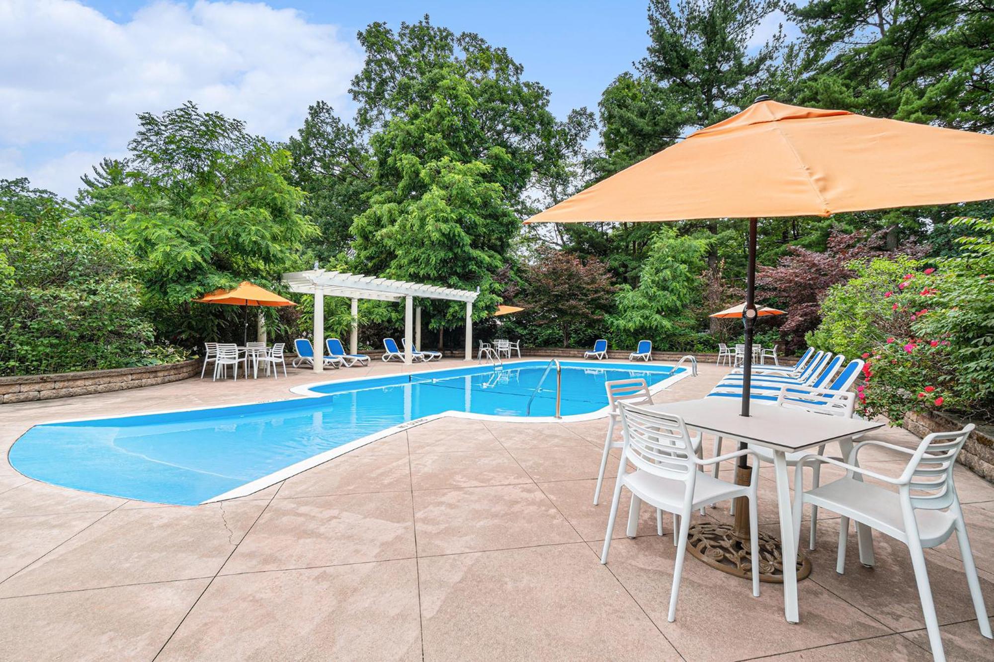 Howard Johnson By Wyndham Traverse City Dış mekan fotoğraf